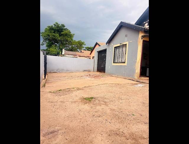 3 BEDROOM HOUSE FOR SALE IN VILLA LIZA